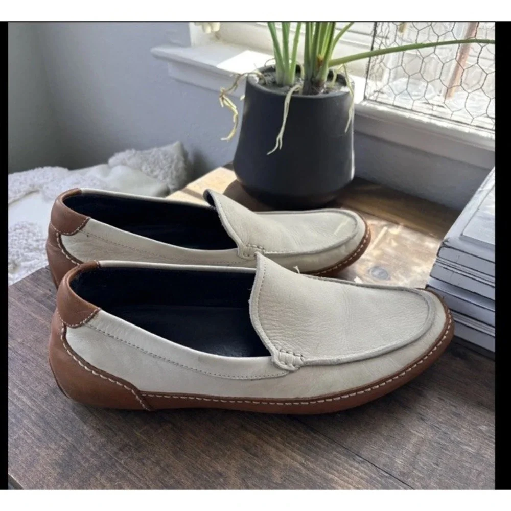 COLE HAAN/NIKEAIR SUEDE UPPERS &LEATHER TWO TONE 9/M/ PREPPY LOAFER SLIP ON